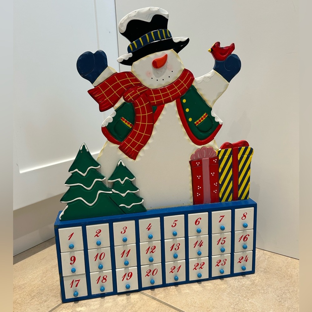 Large snowman Christmas advent calendar easy lift flap doors great condition